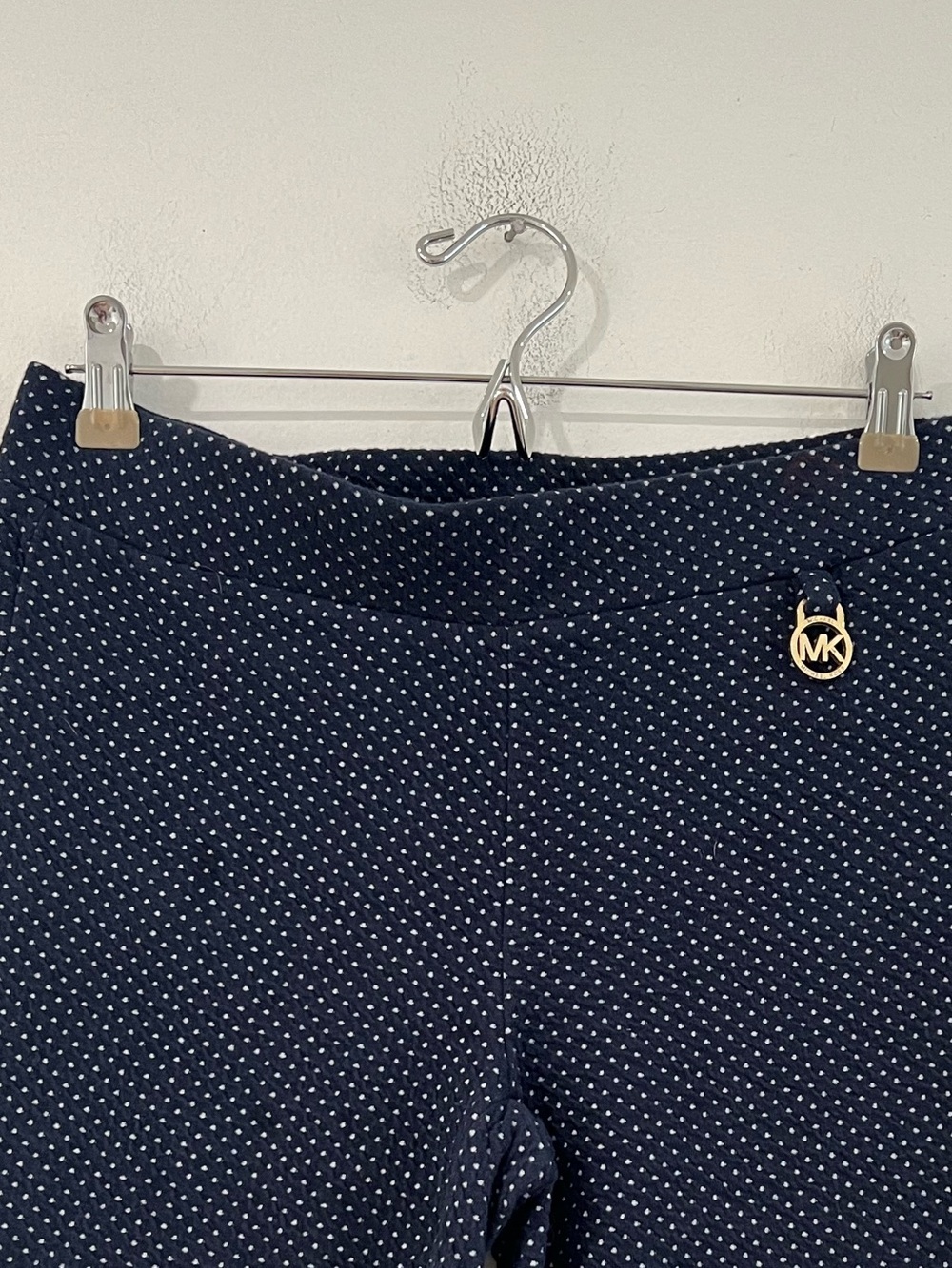 Michael Kors Navy Polka Dot Stretch Leggings with Gold Logo - Picture 3 of 11